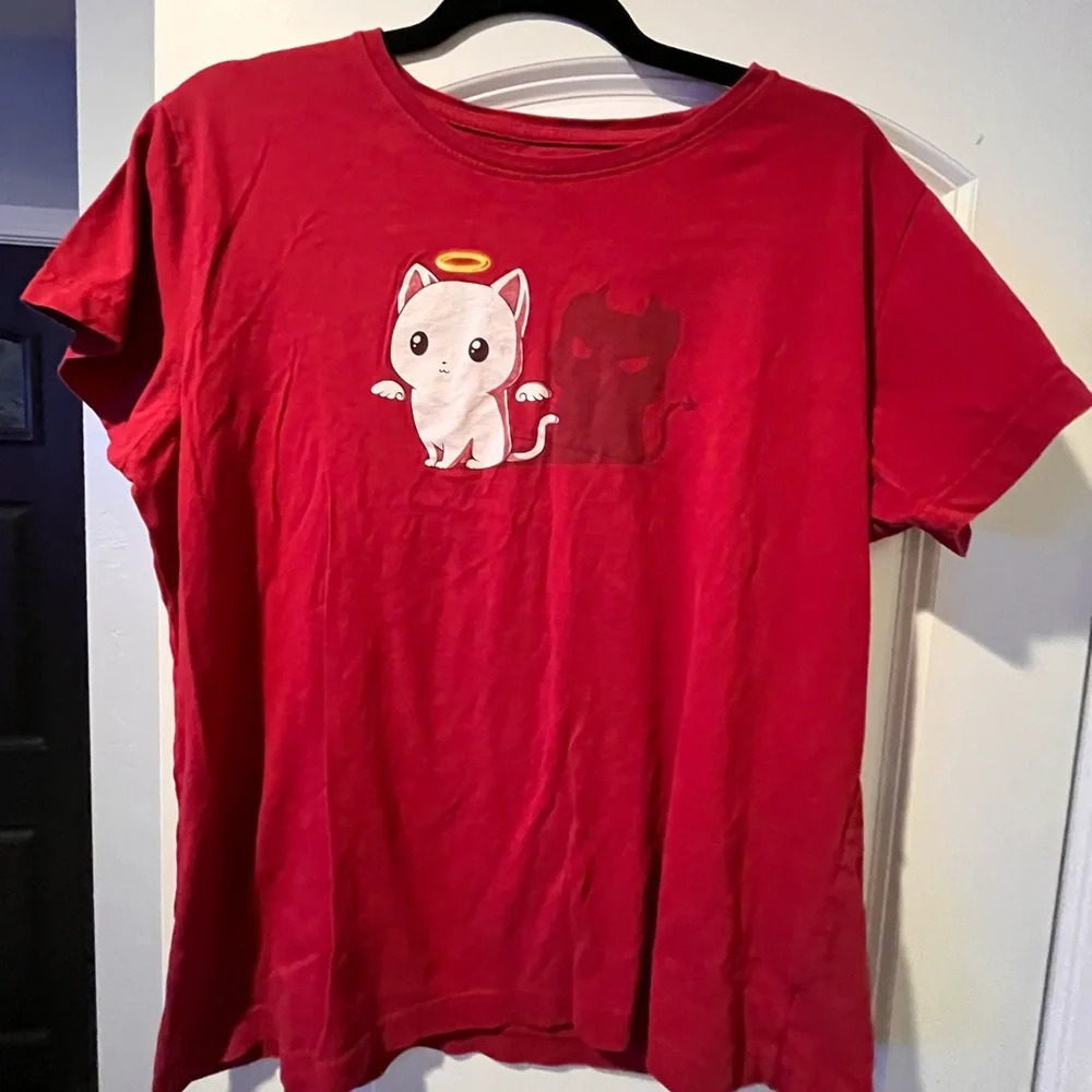 ~Teeturtle~ Cat Shirt - XL